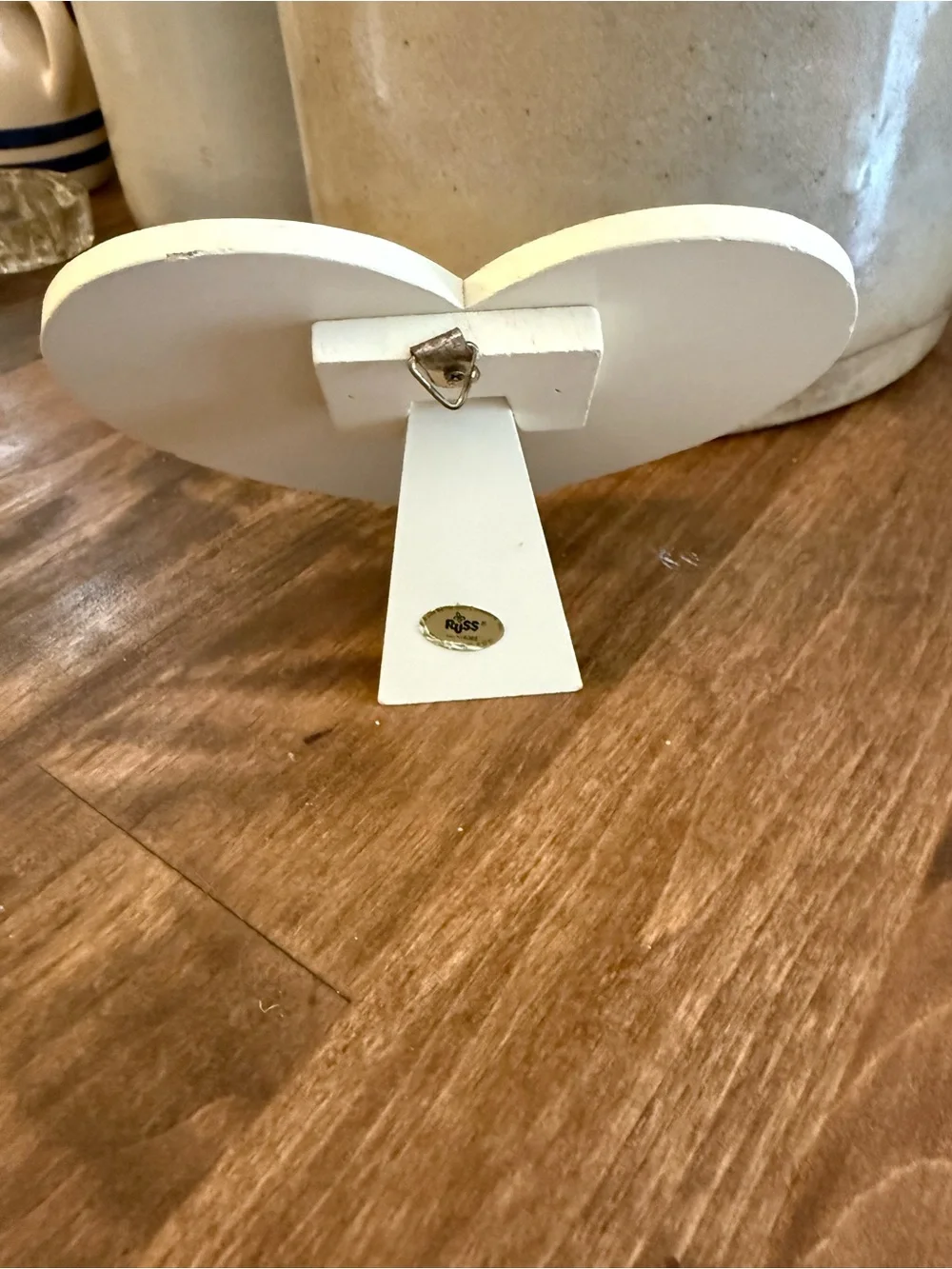 Russ grandma heart shape wall hanging or spots on desk.